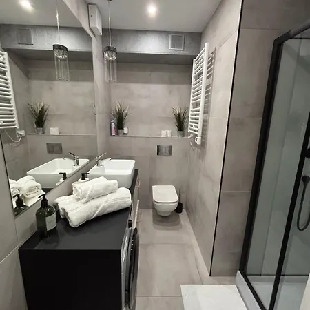 Apartment Modern Bliska Warsaw